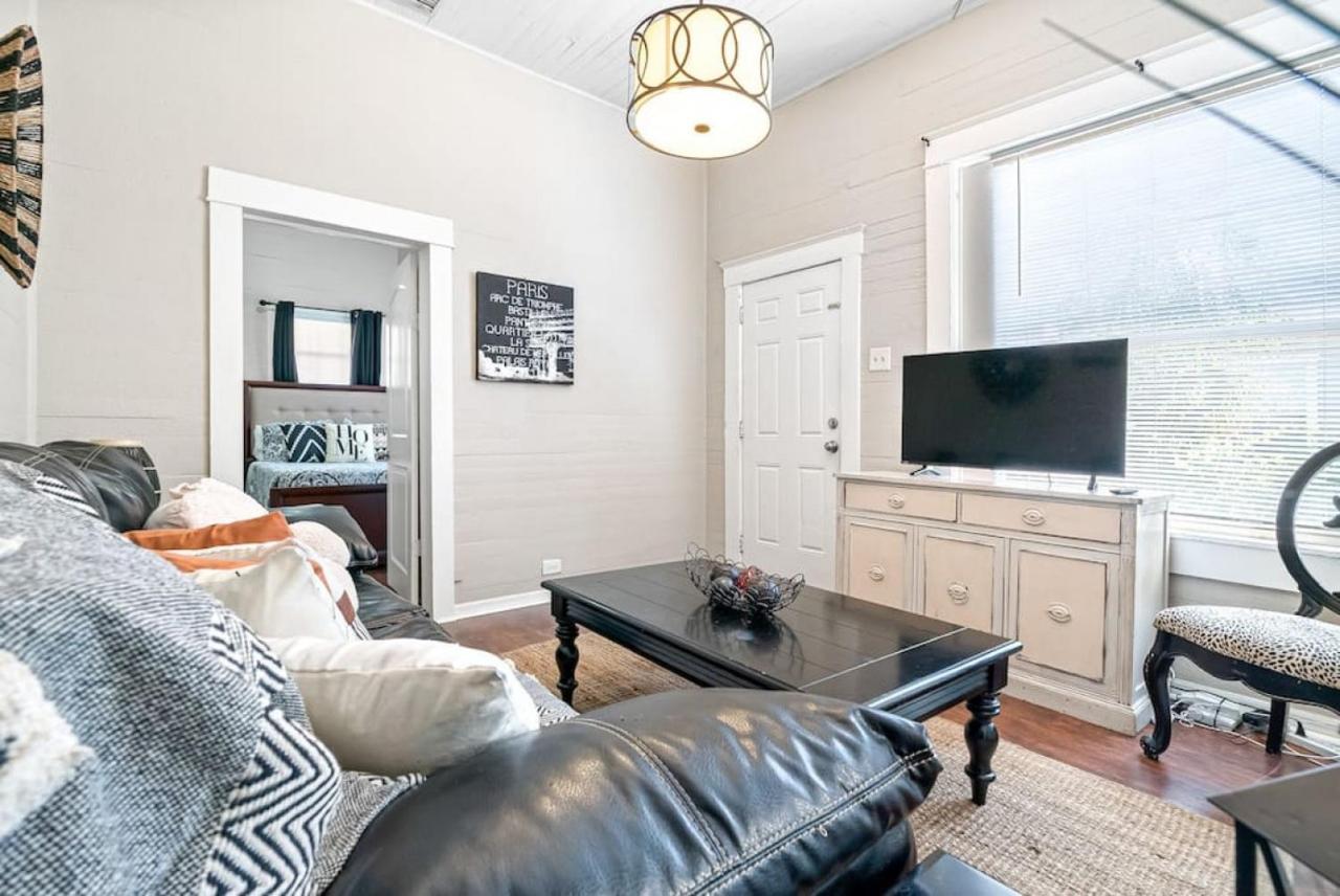 Charming And Historic Bungalow Near All 탬파 외부 사진