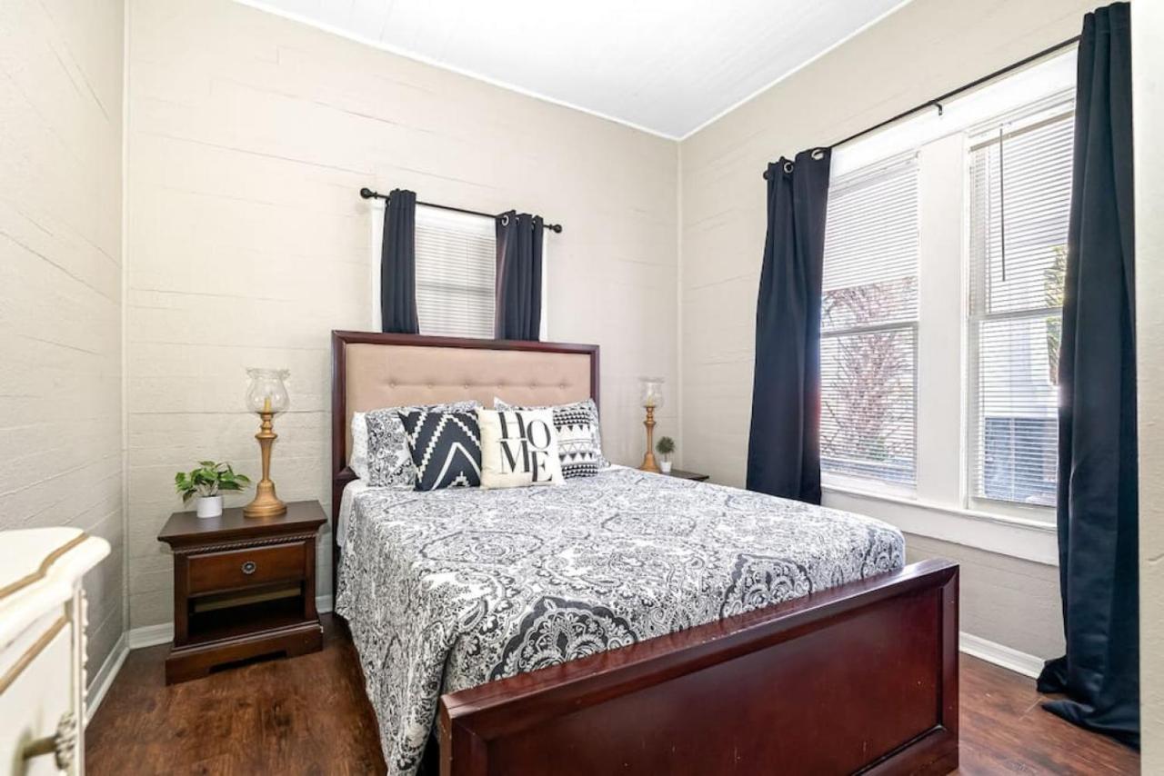 Charming And Historic Bungalow Near All 탬파 외부 사진